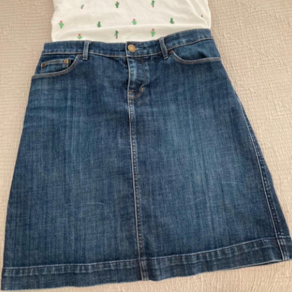 GAP denim skirt
